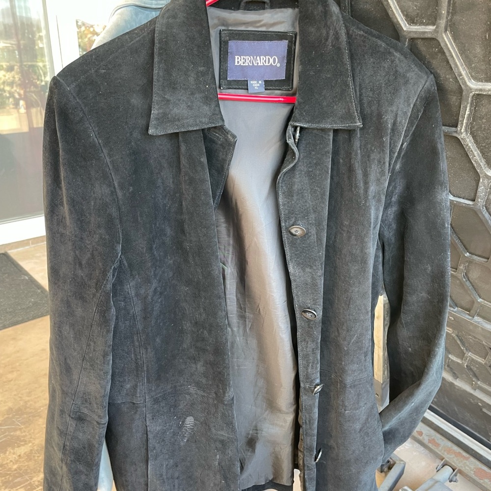 Heavy Nice soft leather jacket. Feels like suede.